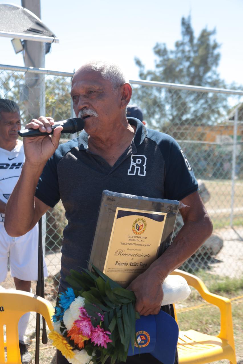 $!Rueda el balón en Veteranos Platino, en Club Muralla