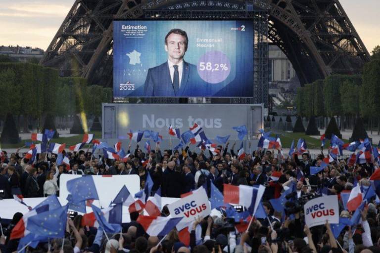 Felicita AMLO a Macron por su reelección como Presidente de Francia