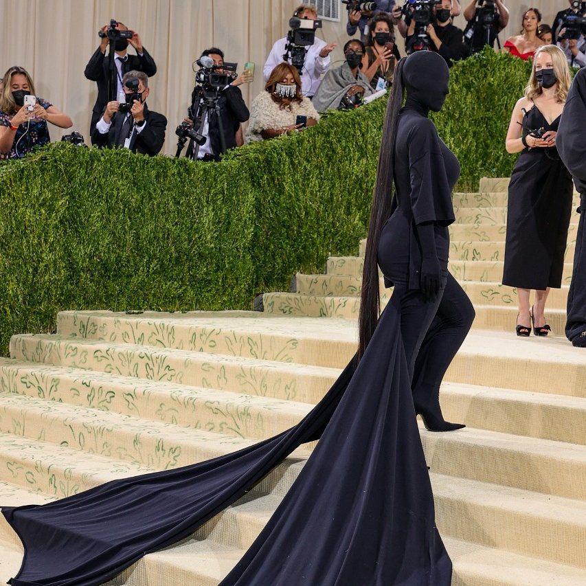 $!México se hace presente con Eiza González en la MET Gala en Nueva York