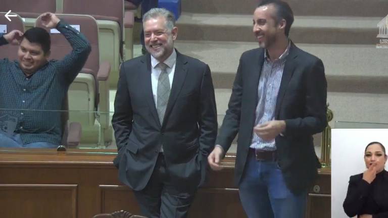 El Presidente de la Mesa Directiva, Ricardo Madrid Pérez exigió a sus colegas que no politizaran la situación de Acapulco con alegatos.