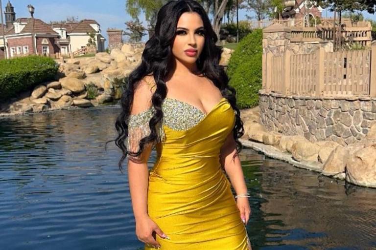 Pide hija de Chalino Sánchez la inviten a conciertos donde interpreten a su padre