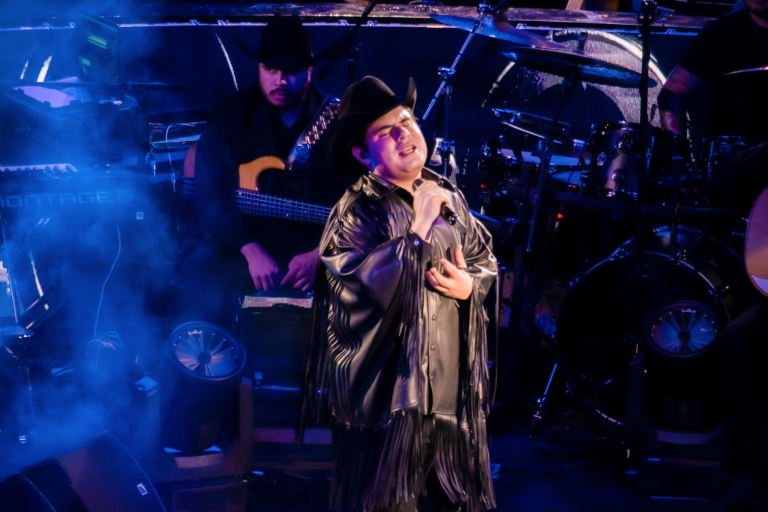 Inicia la fiesta del Palenque Culiacán con Alfredo Olivas