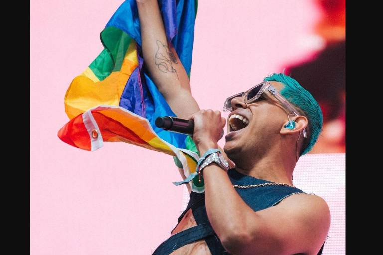 Recibe Grupo Firme la llave de la ciudad de Coachella