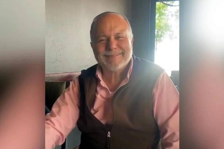 César Duarte, ex gobernador de Chihuahua, en libertad condicional, reaparece declamando un poema