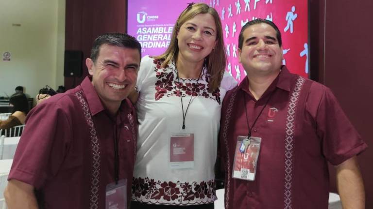 Personal de la UAS acudió a la reunión.