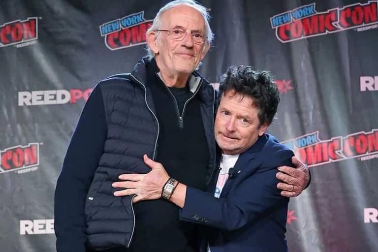 Michael J. Fox y Christopher Lloyd de ‘Volver al futuro’ protagonizan emotivo reencuentro