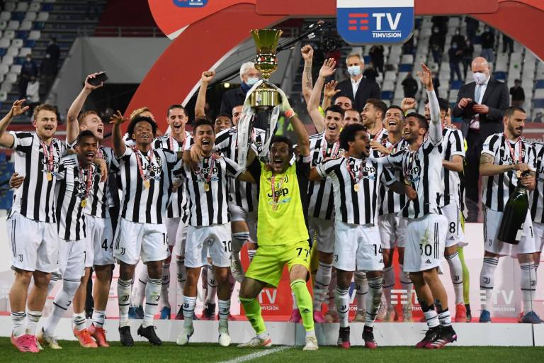 Kulusevski y Chiesa coronan a la Juventus en la Copa Italia