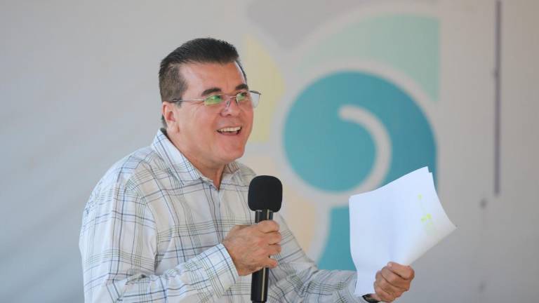 El Alcalde Édgar González señala que, de seguir como tal el Plan Municipal de Desarrollo, no se podrían resolver problemas fundamentales en Mazatlán.