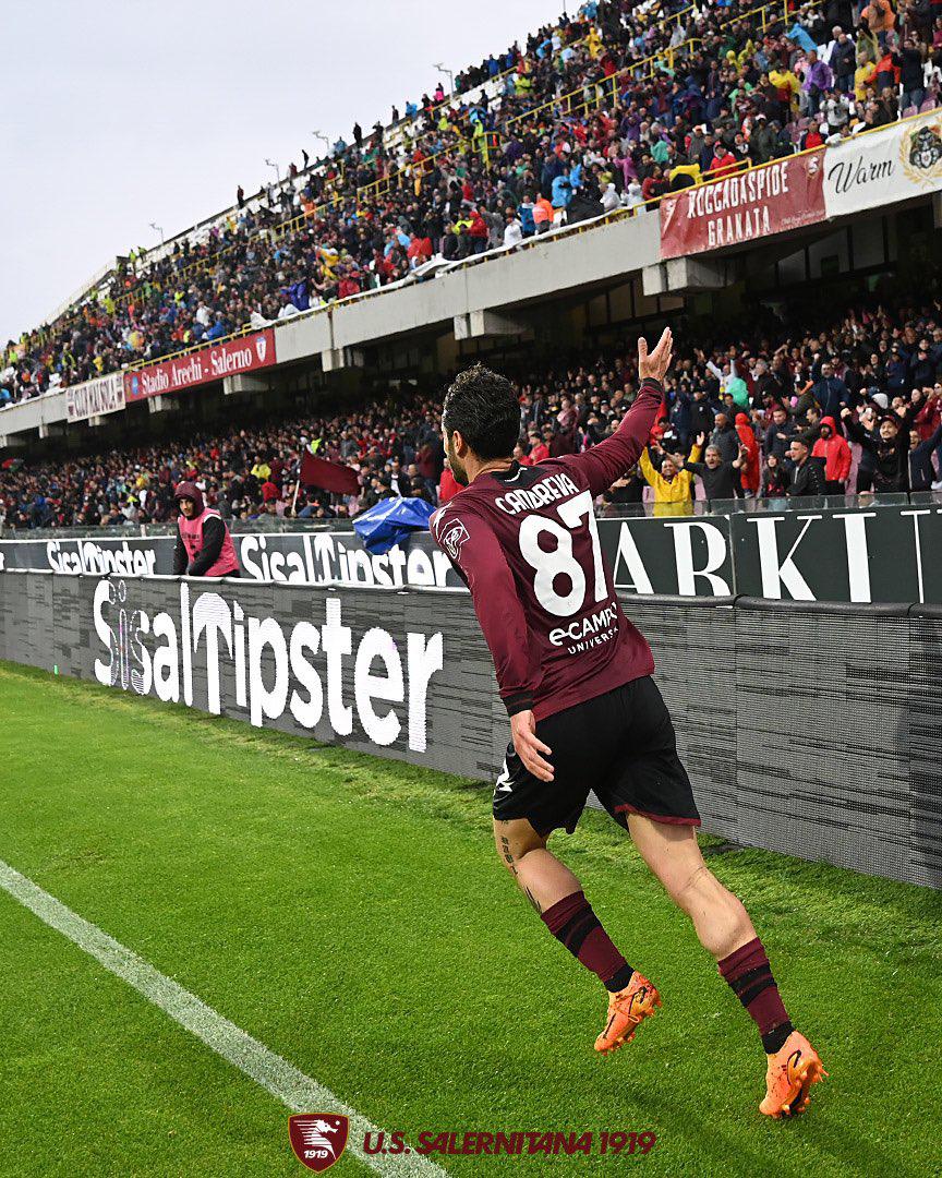$!Ochoa y el Salernitana se acercan a la salvación