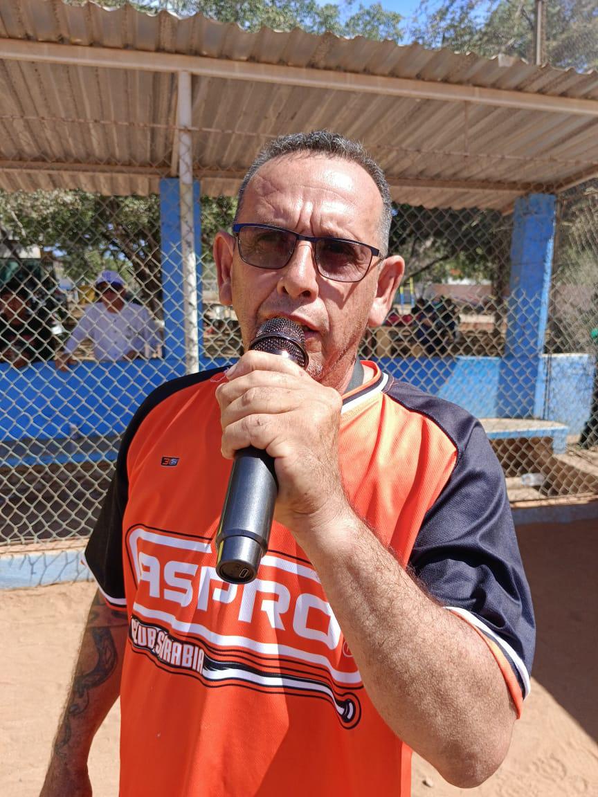 $!Cantan playball en el Club Deportivo Polluelos