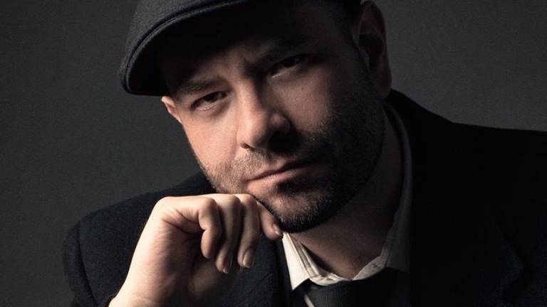 El guitarrista internacional Rodrigo Neftalí, se presentará este domingo 25 de febrero en el Teatro Ángela Peralta con su Concierto de Aranjuez y la Fantasía para un gentilhombre de Joaquín Rodrigo.