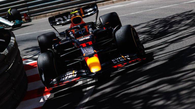 Sergio “Checo” Pérez tiene una buena actuación este viernes.