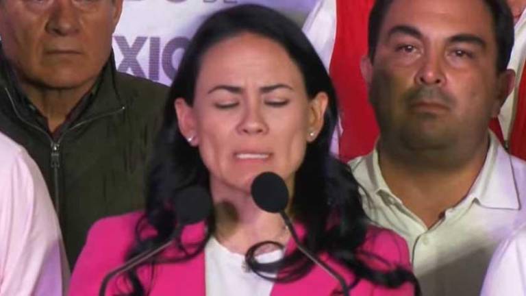 Paulina Alejandra del Moral Vela, candidata de la coalición “Va por el Estado de México”, ofreció un breve mensaje en la sede del Comité Ejecutivo Estatal del PRI.