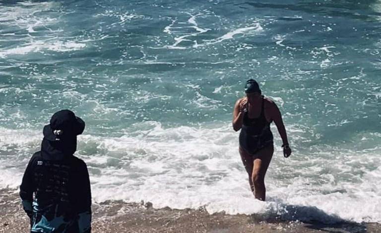Completa Skarlett Villanueva con éxito ‘Natación con Causa’