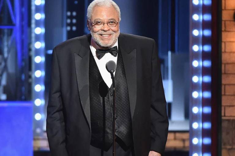 Se retira James Earl Jones, la voz de ‘Darth Vader’, a los 91 años