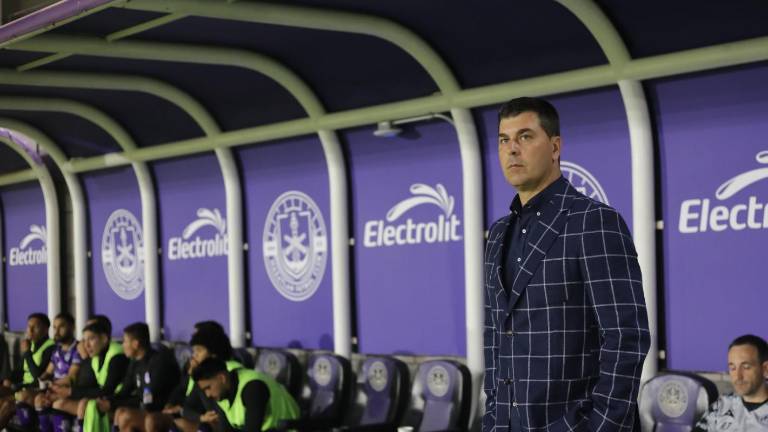 Ismael Rescalvo deja de ser el entrenador de Mazatlán FC.