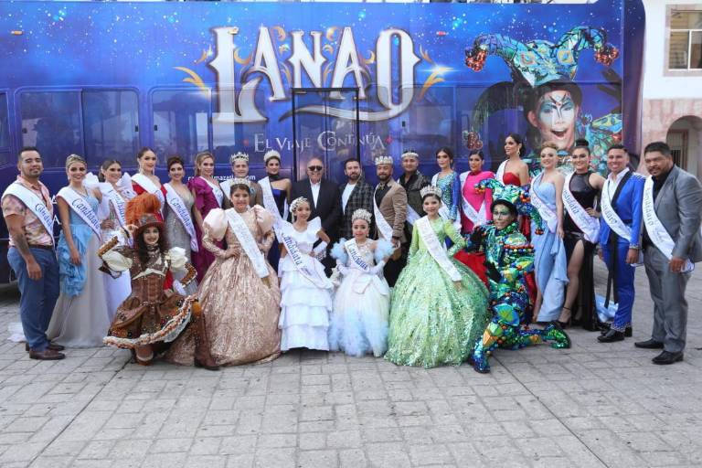 Se presentan candidatas y candidatos a reinados del Carnaval; ‘El Químico’ les pide no desmoralizarse si no hay fiesta