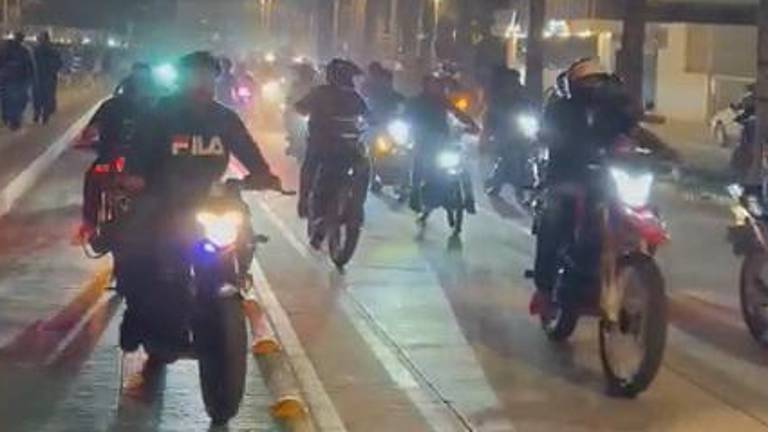 Las rodadas de motociclistas durante la noche en Mazatlán han generado molestias por ruidos excesivos y maniobras peligrosas en las calles.