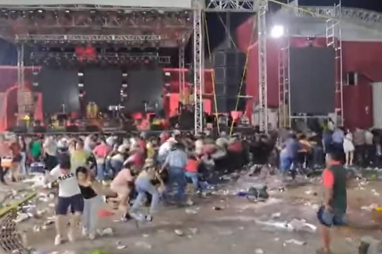 Tiran balazos en pleno concierto de La Arrolladora en un Carnaval de Tabasco