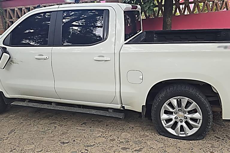 Aseguran arma, dinero y camioneta durante operativo en Cosalá