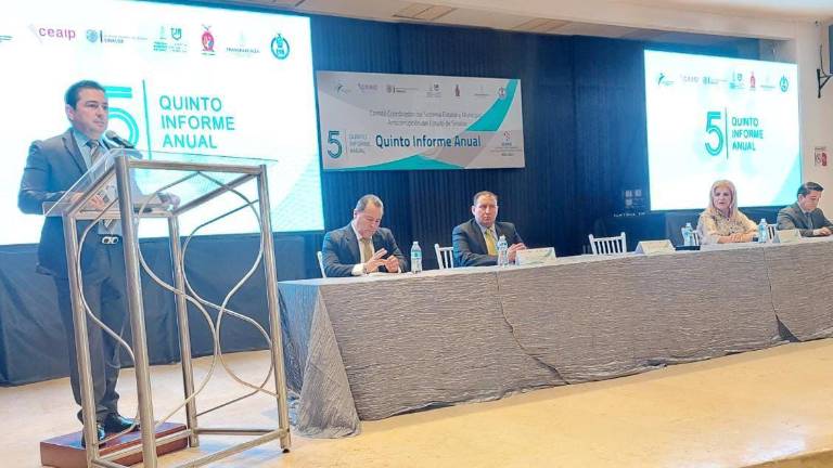 Sergio Avendaño Coronel, en su Quinto Informe Anual al frente del Comité Coordinador del Sistema Estatal y Municipal Anticorrupción del Estado de Sinaloa.