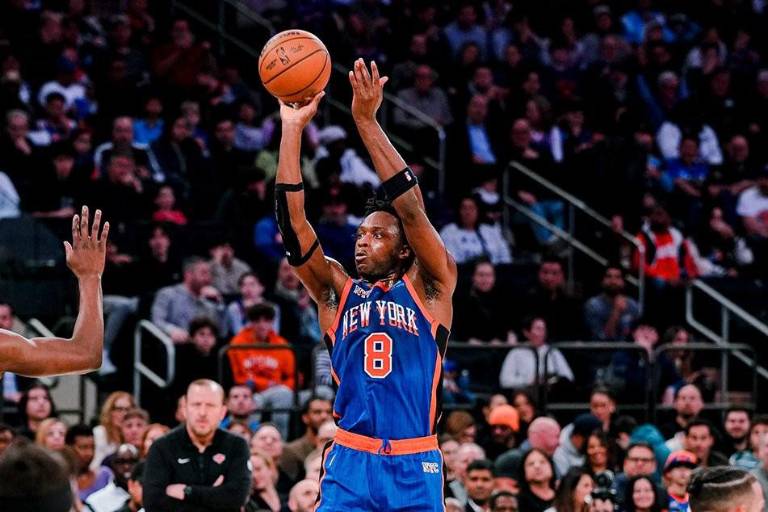 Los Knicks vencen al Heat y amplían su racha