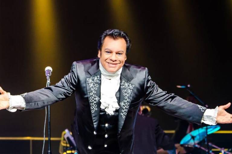 Recuerdan en redes a Juan Gabriel en el sexto aniversario de su fallecimiento