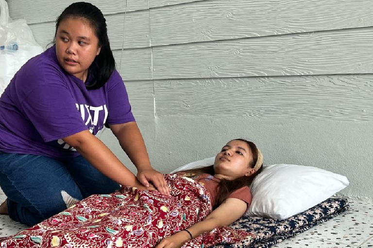 Madres adolescentes luchan en Tailandia contra estigmatización en el embarazo