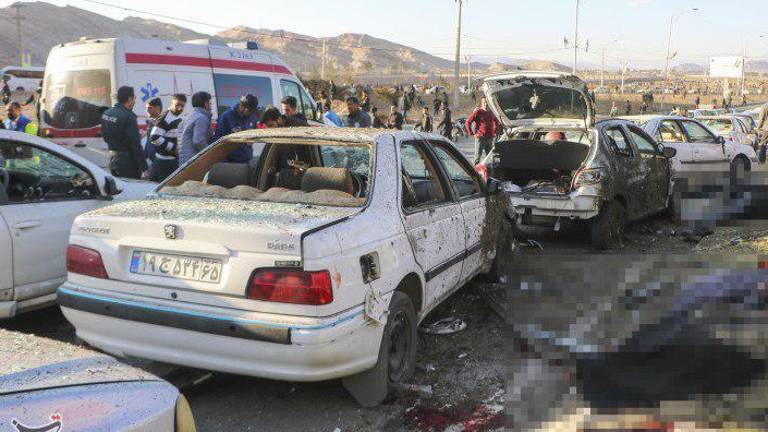 Las explosiones tuvieron lugar a 700 metros y 1 un kilómetro de la tumba de Soleimani.