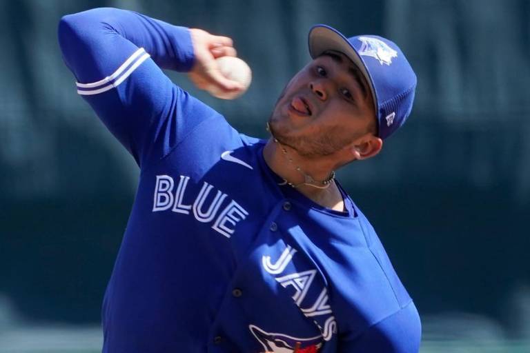 Escuinapense Adrián Hernández, frenado por una lesión en el hombro