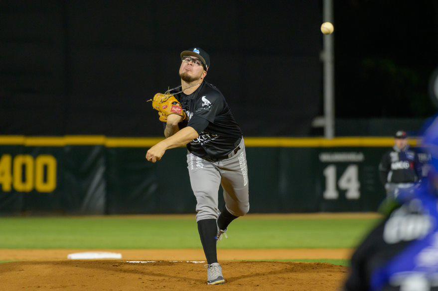 $!Con letal rally, Yaquis pega primero en Los Mochis