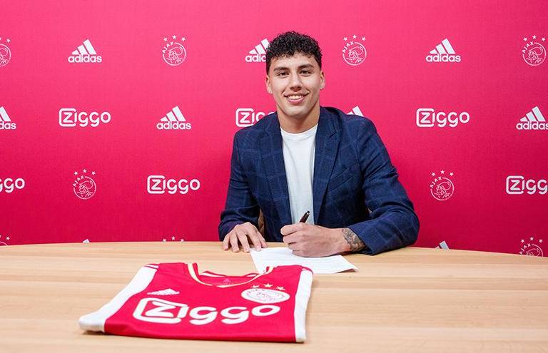 Ajax hace oficial el fichaje de Jorge Sánchez hasta 2026