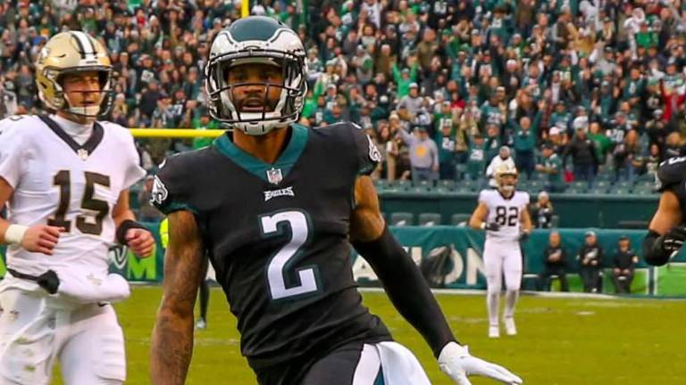 Jalen Hurts brilla con Eagles y vencen a Saints