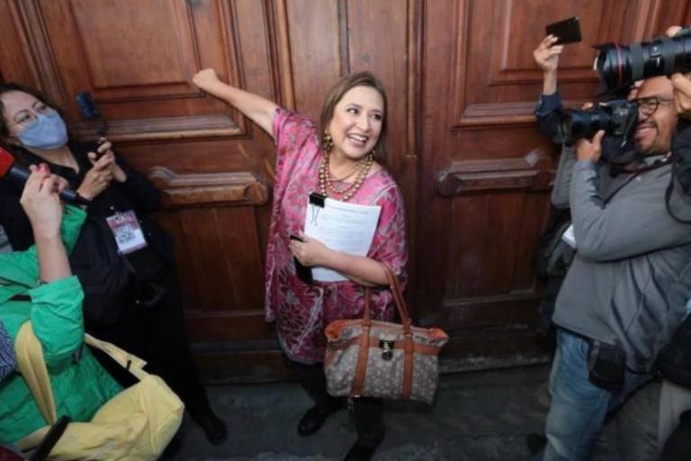 Xóchitl Gálvez acude a Palacio Nacional; intenta entrar a ‘La Mañanera’, pero no la dejan