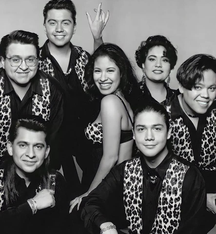 $!Selena y Los Dinos.