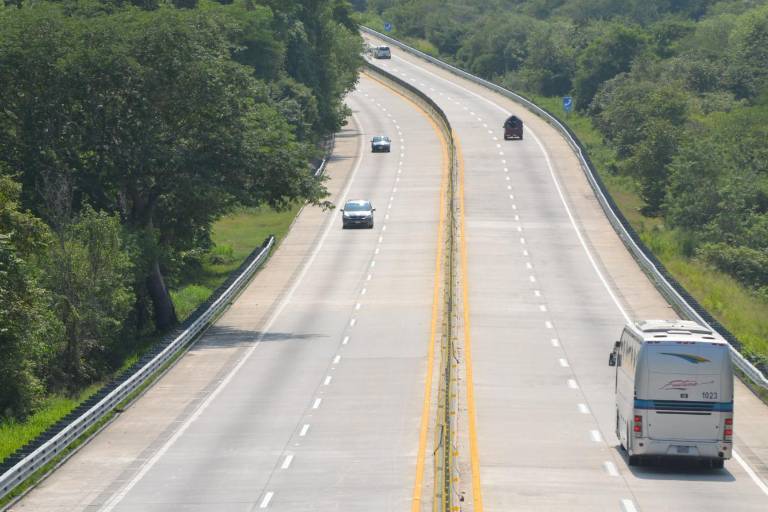 Aumentan precios de peaje en las autopistas administradas por Capufe