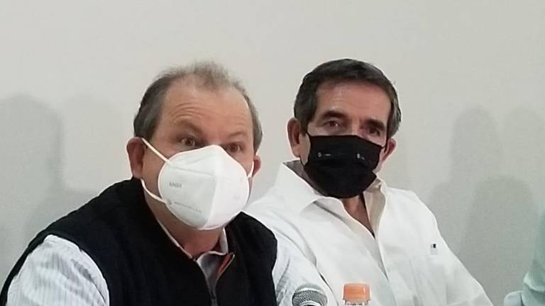 Alejandro Higuera Osuna en la presentación del equipo de campaña que coordina.