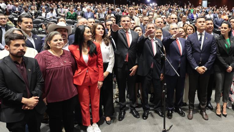 Con 419 votos a favor, Amador Zamora fue ratificado en su cargo de titular de Hacienda este miércoles.