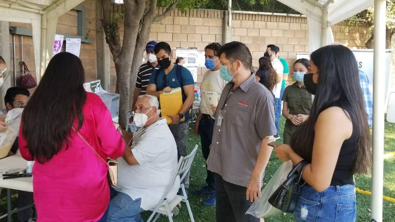 Solo la casilla para votantes de las letras K a la O está recibiendo a la gente.