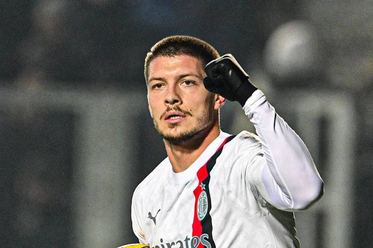 Jovic rechaza a Cruz Azul por motivos familiares y se acerca al Real Oviedo