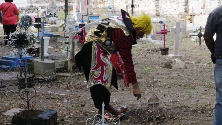 Esteban Sánchez Arellano, el hombre detrás del personaje de Cometín, es una figura popular en la capital sinaloense.