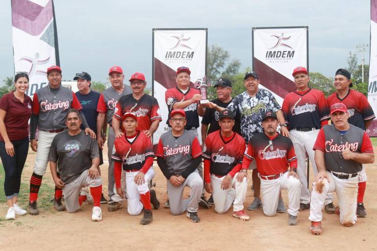 Se corona Catering en la Interclubes de Beisbol 60 Años y Más