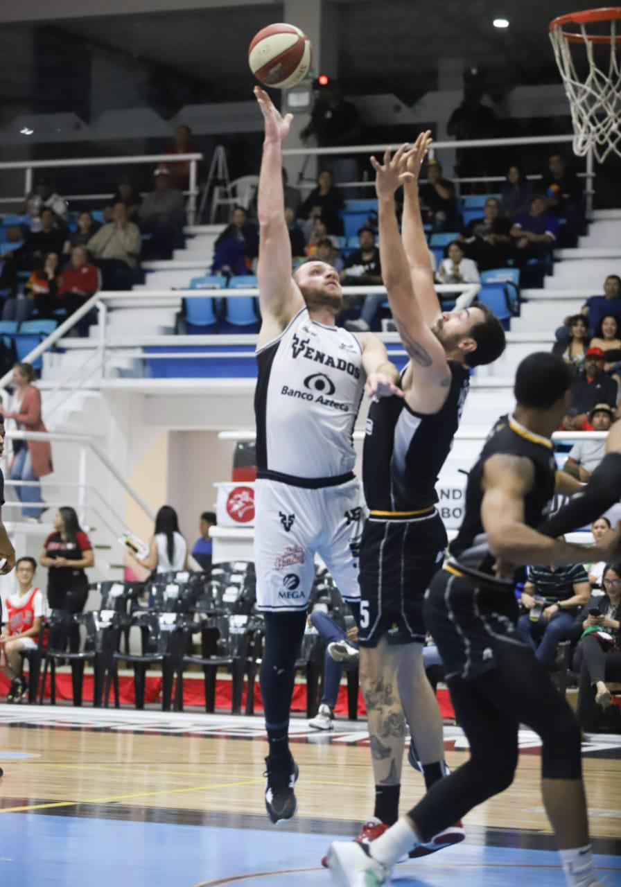 $!¡Rayos! Venados Basketball cae en el primero de la serie