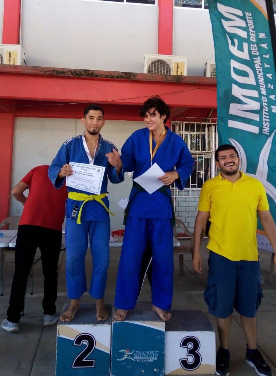$!Mazatlecos brillan en Preparatorio Estatal de Judo