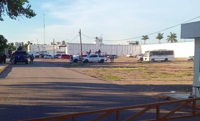 Tres muertos y un herido deja riña entre internos del penal de Goros II, en Los Mochis