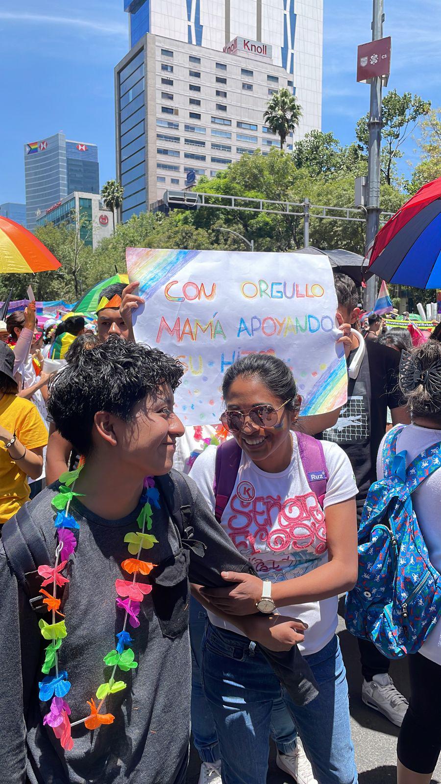 $!El sol y los arcoíris brillan en la Marcha del Orgullo LGBT+ 2023 en CDMX