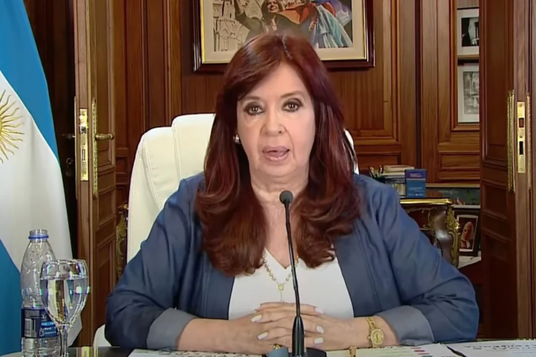 Confirman condena de 6 años de prisión Cristina Fernández de Kirchner, ex Presidenta de Argentina