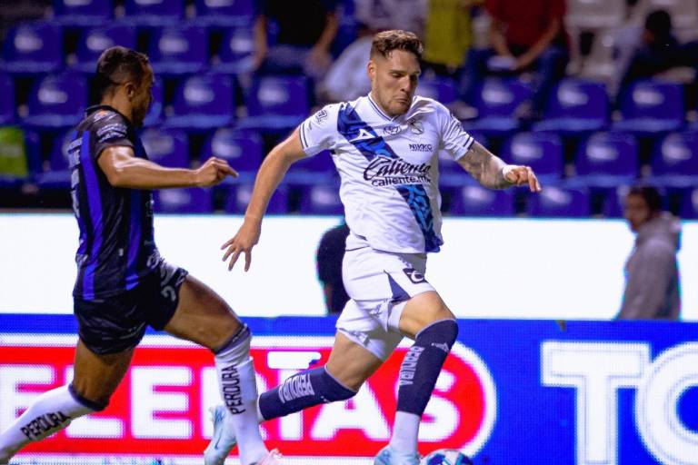 Puebla sigue en ascenso tras superar a un duro Querétaro que se hunde en la tabla