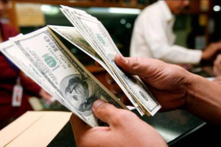 Impuesto a remesas es doble tributación, acusa SHCP; sería un retroceso, dice Banxico