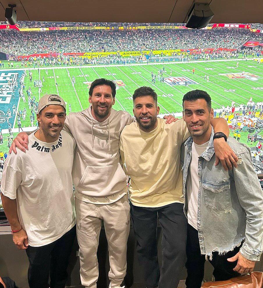 $!Lionel Messi junto a sus amigos.